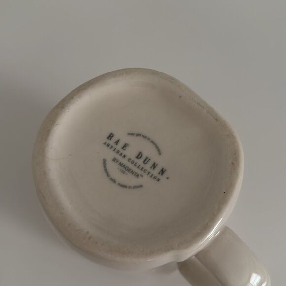 Rae Dunn White Ceramic I ♡ Mom Mug NWOT - Picture 3 of 5